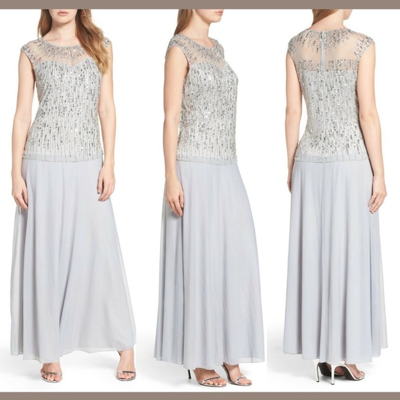 NWT! Pisarro Nights Embellished‎ Mesh & Chiffon Gown in Silver [SZ 6 ] - Picture 1 of 4